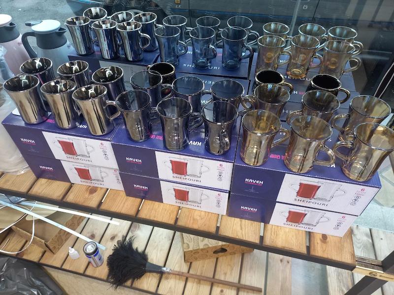 لیوان رنگی محک  قیمت  هر  دست  ۱20 هزار 