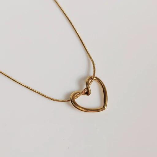 گردنبند زنانه طرح قلب پیچی و زنجیر ماری ترند