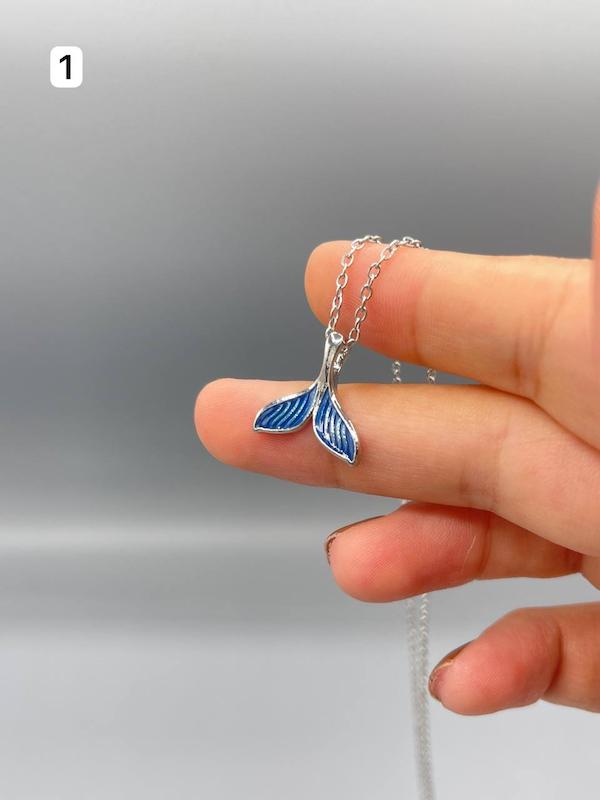 گردنبند زنانه طرح دم وال و اقیانوس لوکس