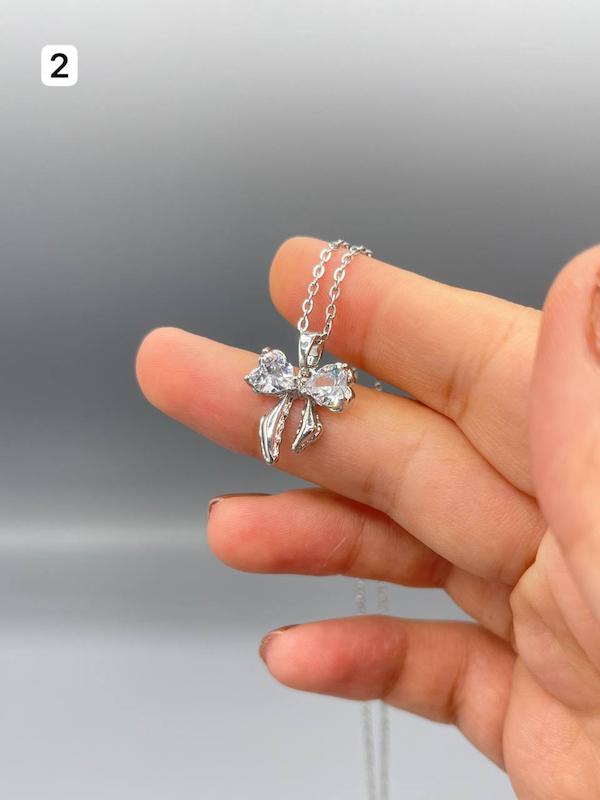 گردنبند زنانه طرح پاپیون نگین دار