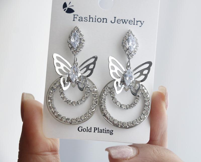 گوشواره زنانه مجلسی طرح پروانه نگین دار