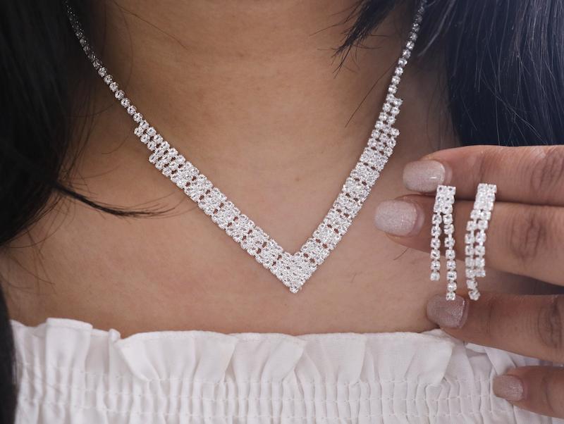 نیم ست زنانه نگین دار لاکچری لوکس