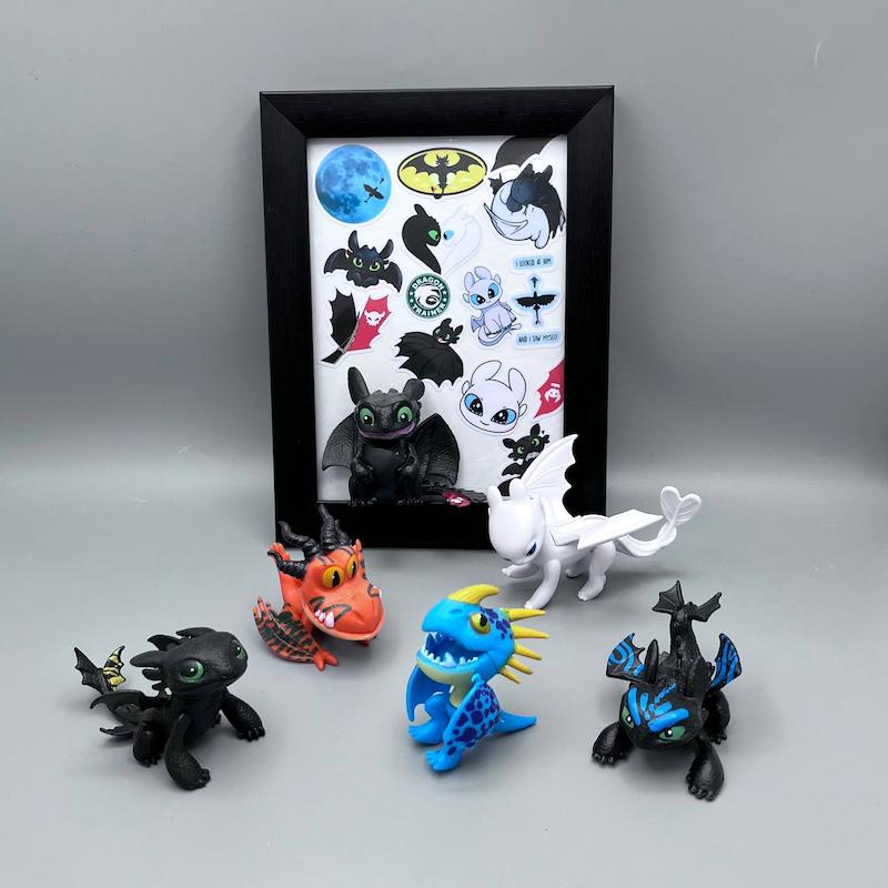 تابلو شیشه ای سه بعدی فیگور انیمیشن بی دندون 20 در 15