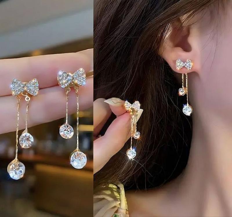 گوشواره زنانه پروانه آویز دار نگینی