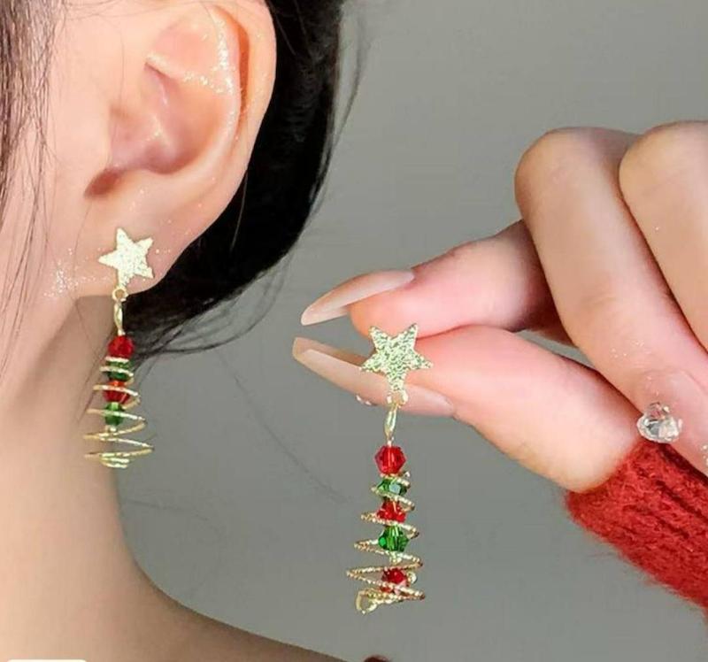 گوشواره زنانه طرح درخت کریسمس