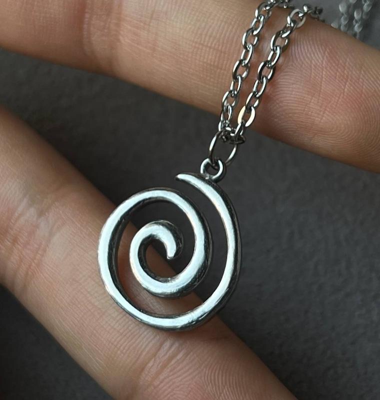 گردنبند اسپیرال استیل همراه با زنجیر