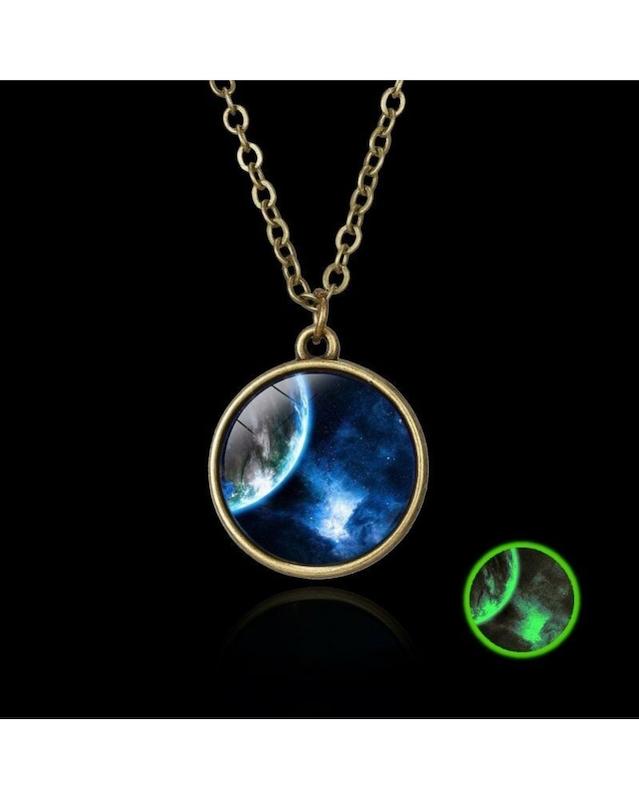 گردنبند شب تاب جو زمین