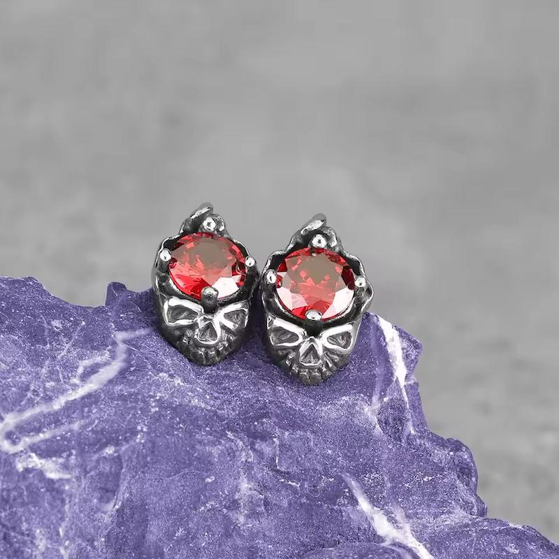 پیرسینگ مردانه جمجمه نگین دار استیل تیتانیوم