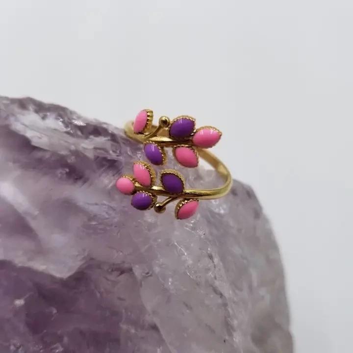 انگشتر زنانه طرح برگ نگینی