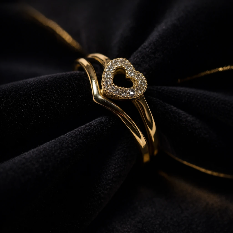 انگشتر زنانه طرح قلب نگینی رنگ ثابت