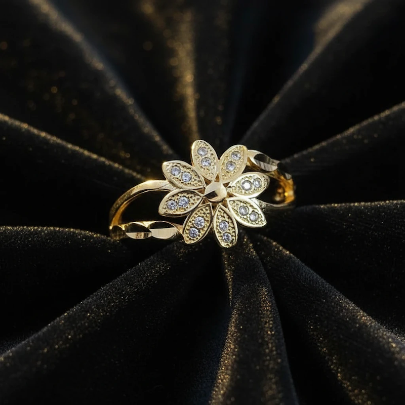 انگشتر زنانه طرح غنچه گل نگین دار