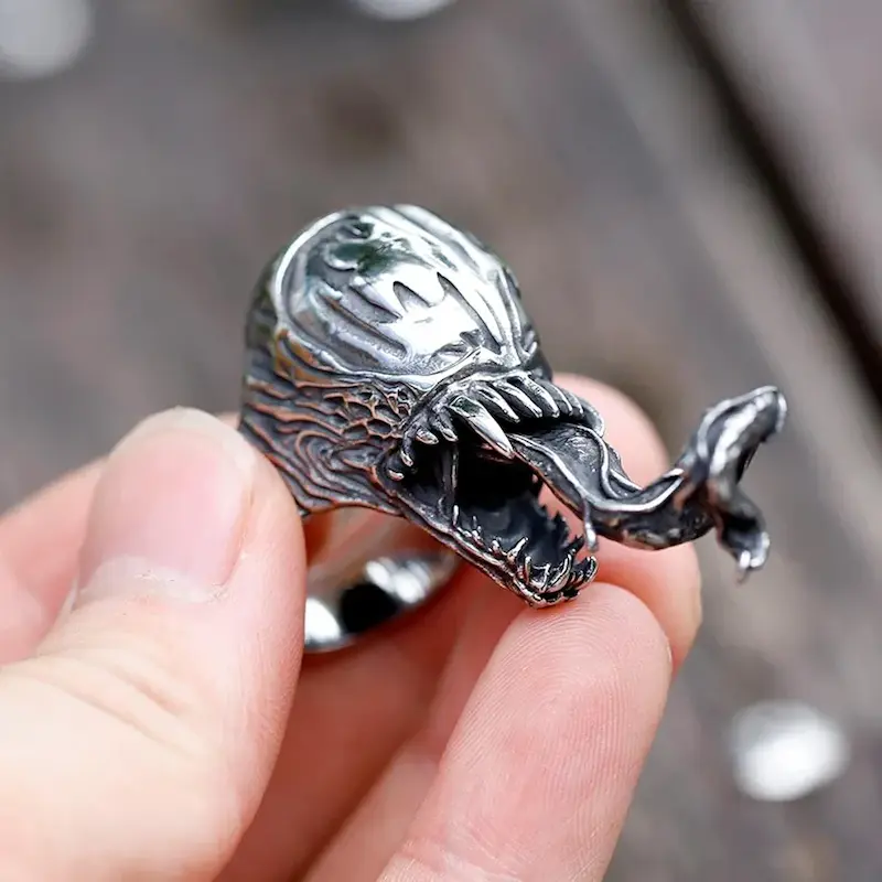 انگشتر مردانه طرح ونوم خشمگین