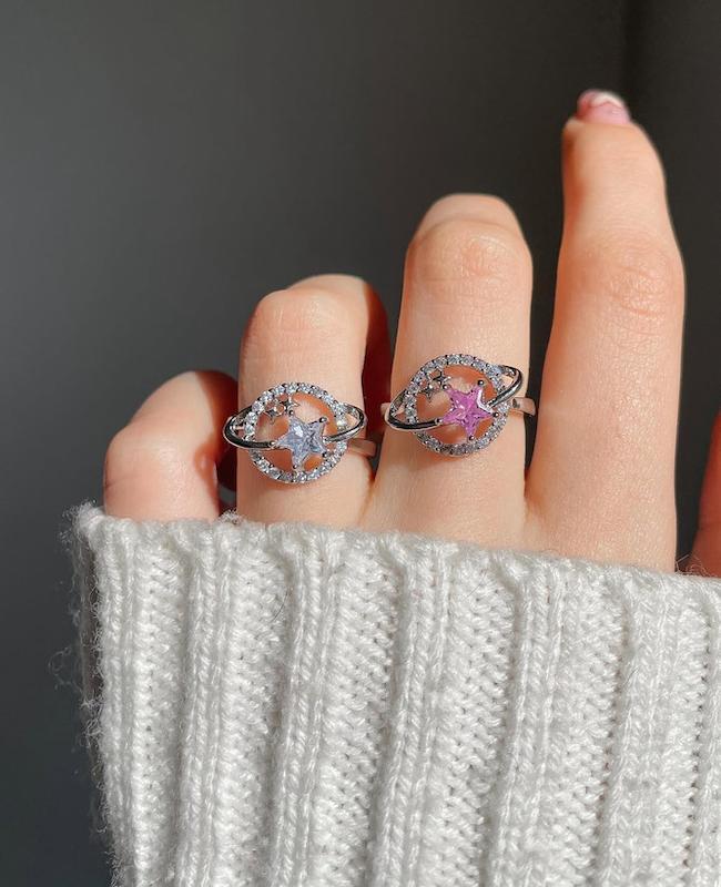 انگشتر زنانه لاکچری طرح ستاره و سیاره زحل