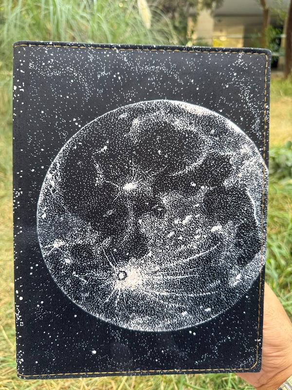 کلاسور طرح ماه 