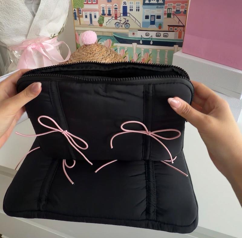 کاور لپتاپ و ایپد مشکی پاپیون صورتی 🎀
