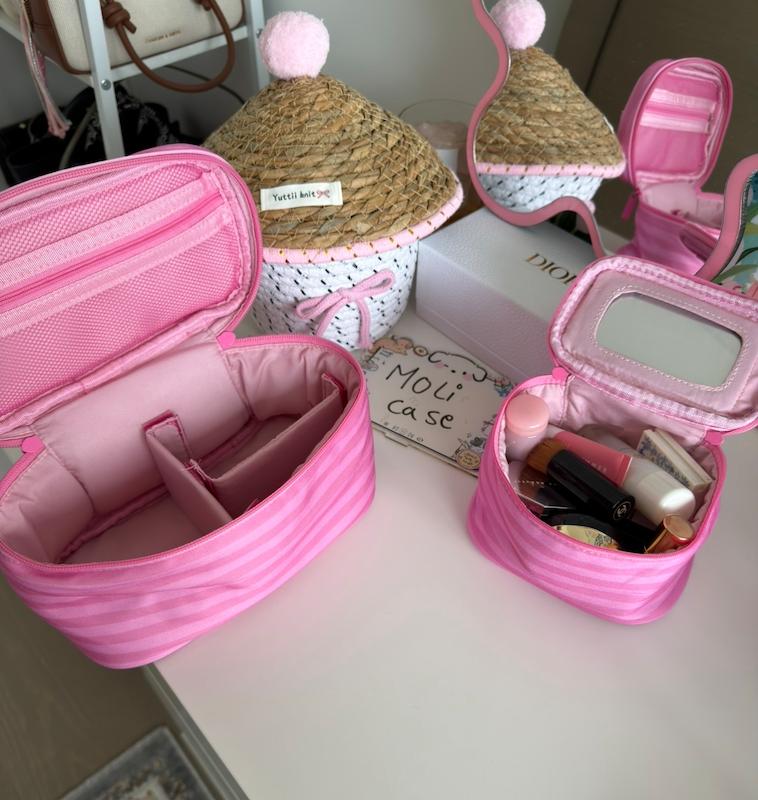 کیف ارایشی صورتی راه راه💕🌸