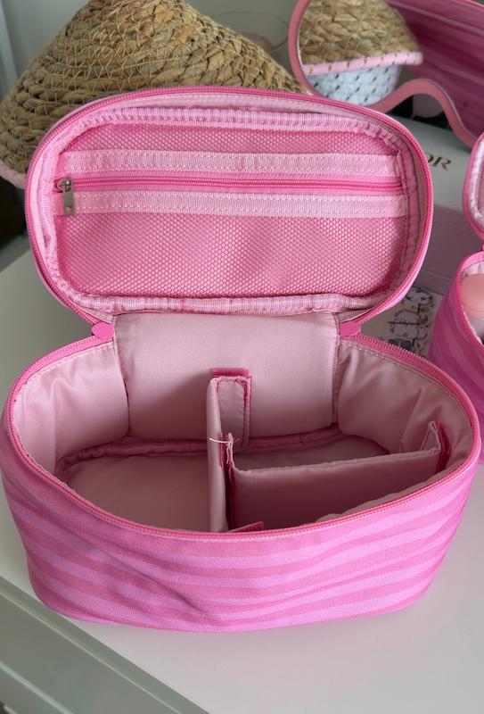 کیف ارایشی صورتی راه راه💕🌸