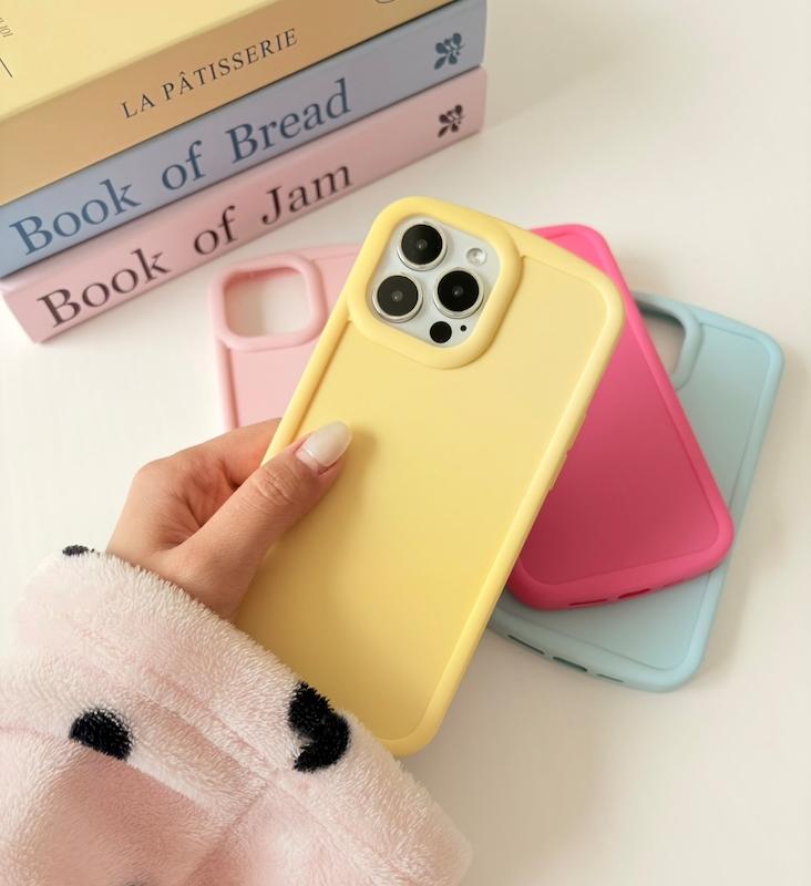 قاب ساده زرد پاستلی