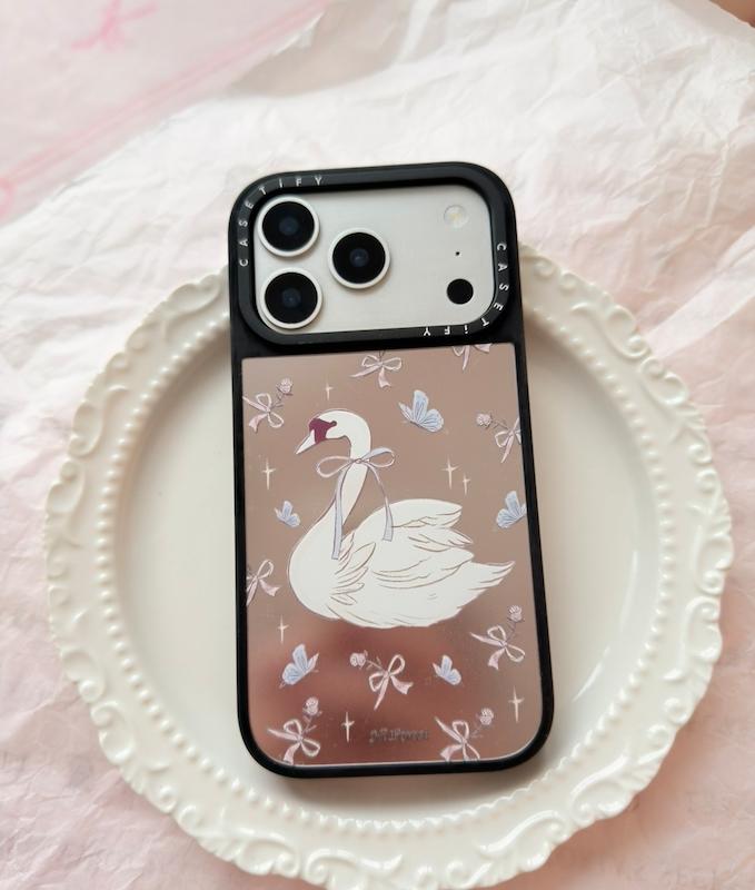 Castify قو و پروانه🦢💭🌸۱۷پرو