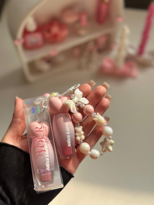 لیپگلاس آویزدار میس لارا