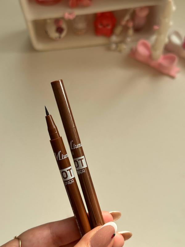 خط چشم قهوه ای