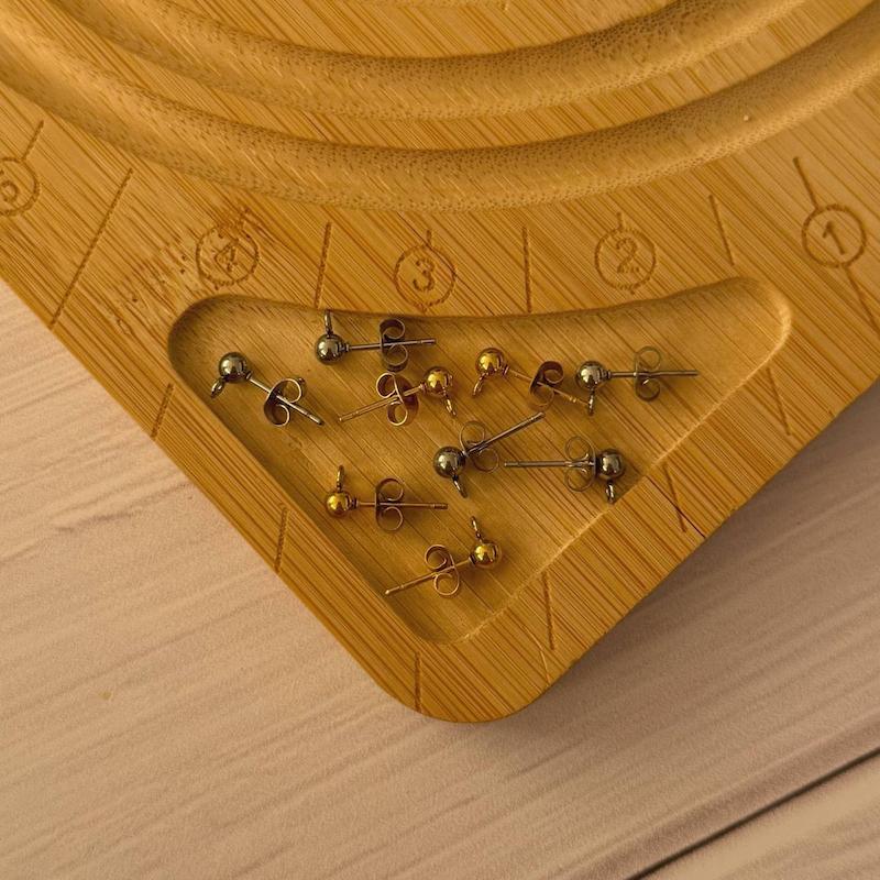 پایه گوشواره میخی