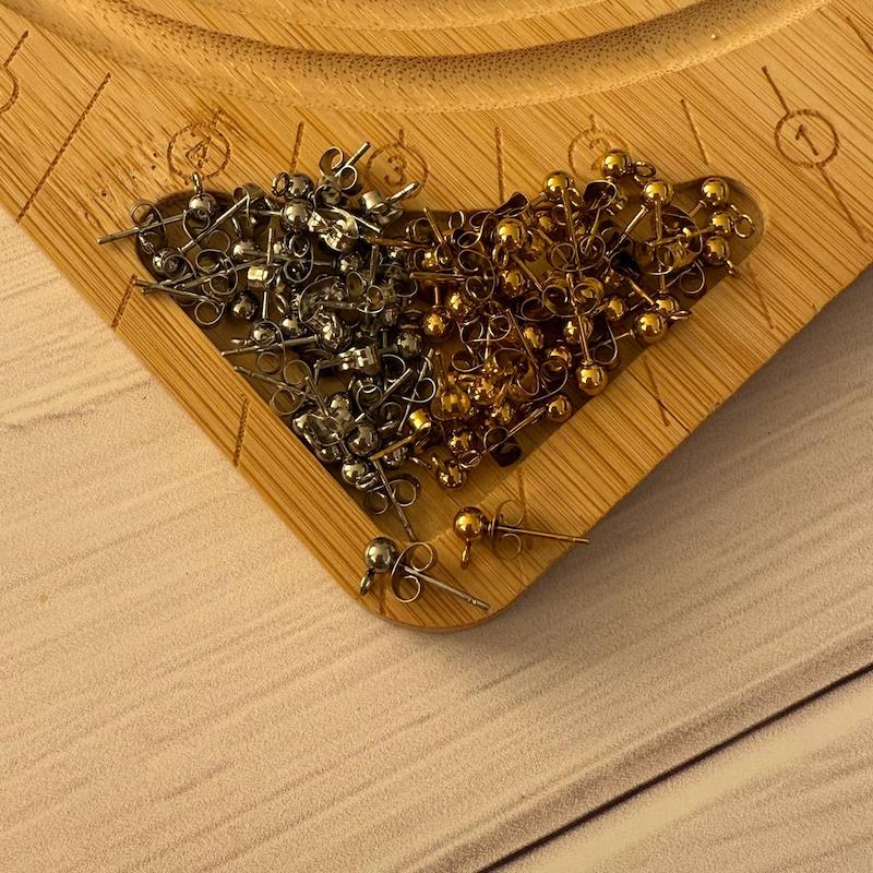 پایه گوشواره میخی