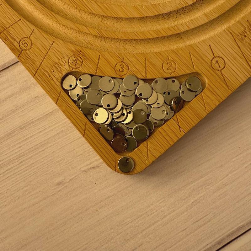 آویز سکه ای 