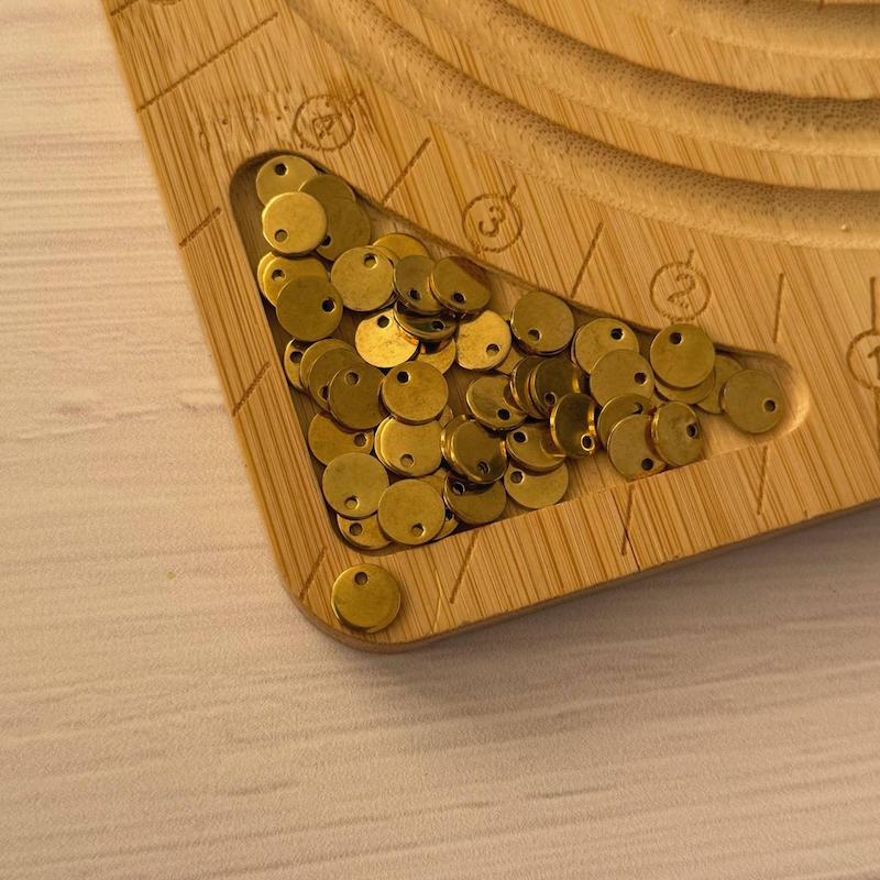 آویز سکه ای 