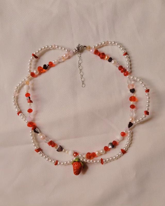 گردنبند و گوشواره توت فرنگی