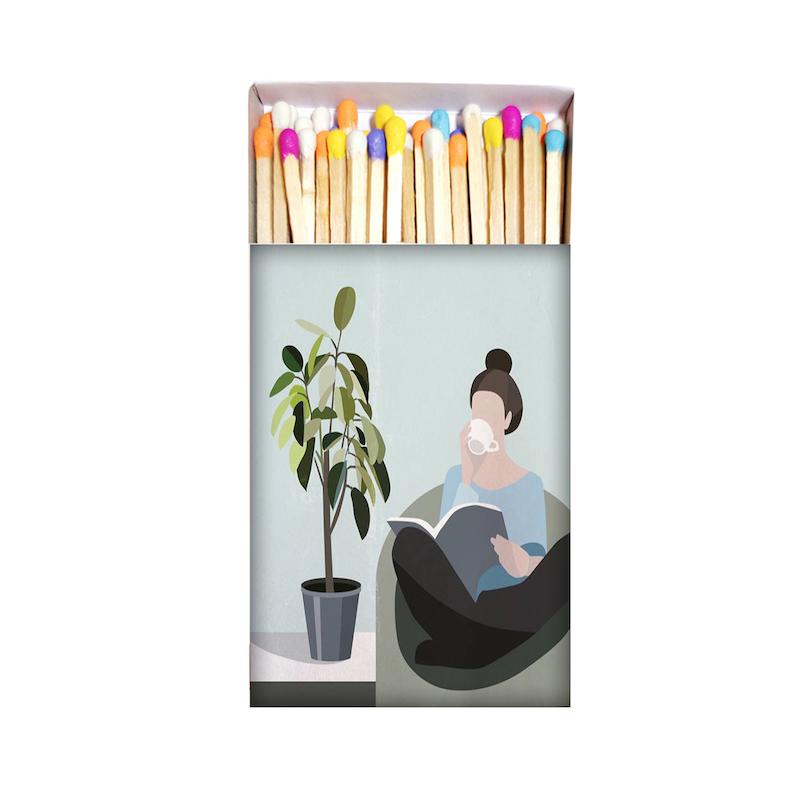 کبریت چاپی، دختر، اکسسوری