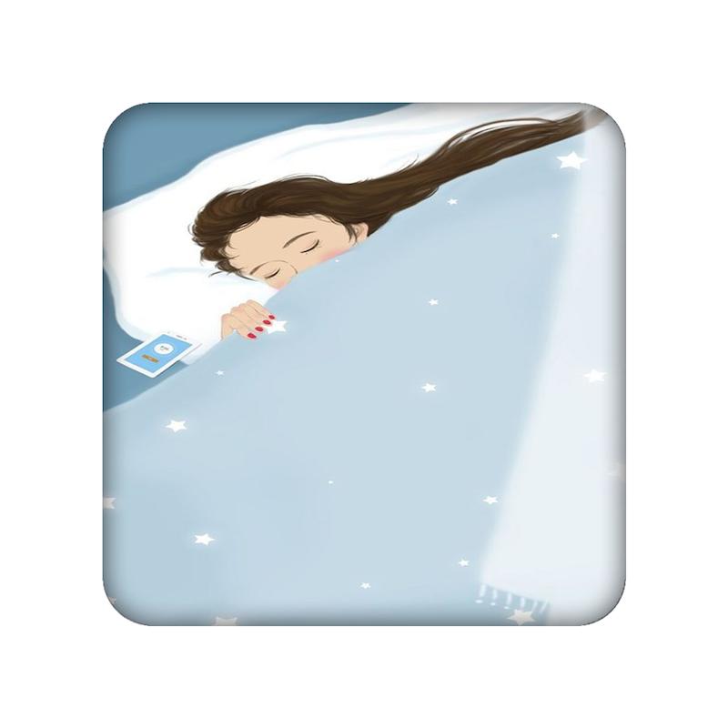 دختر، اینه جیبی، اکسسوری