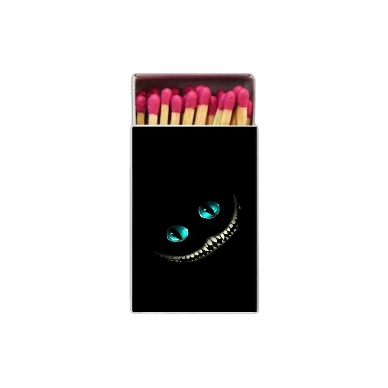 گربه ، کبریت ، اکسسوری