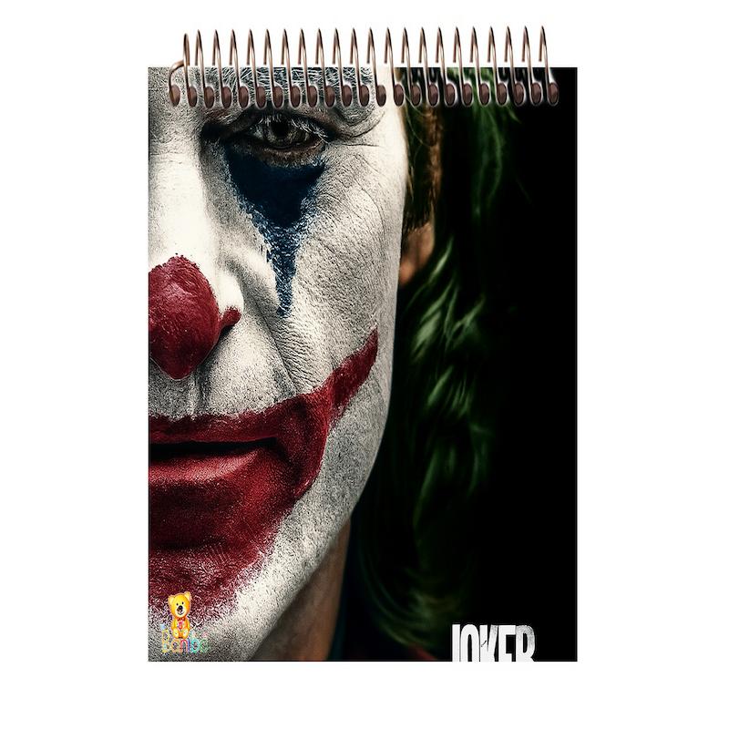 دفترچه مشق طرح جوکر کد 2592 سایز A7