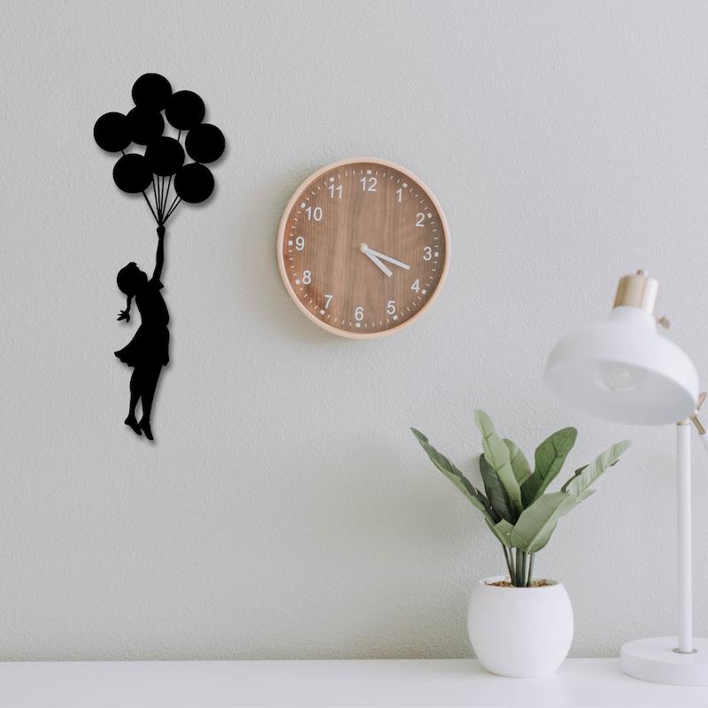 استیکر چوبی طرح دختر و بادکنک کد 122