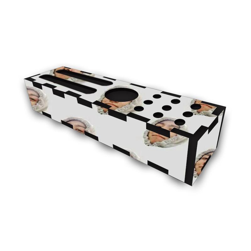 جامدادی رومیزی طرح بی تی اس کد 680