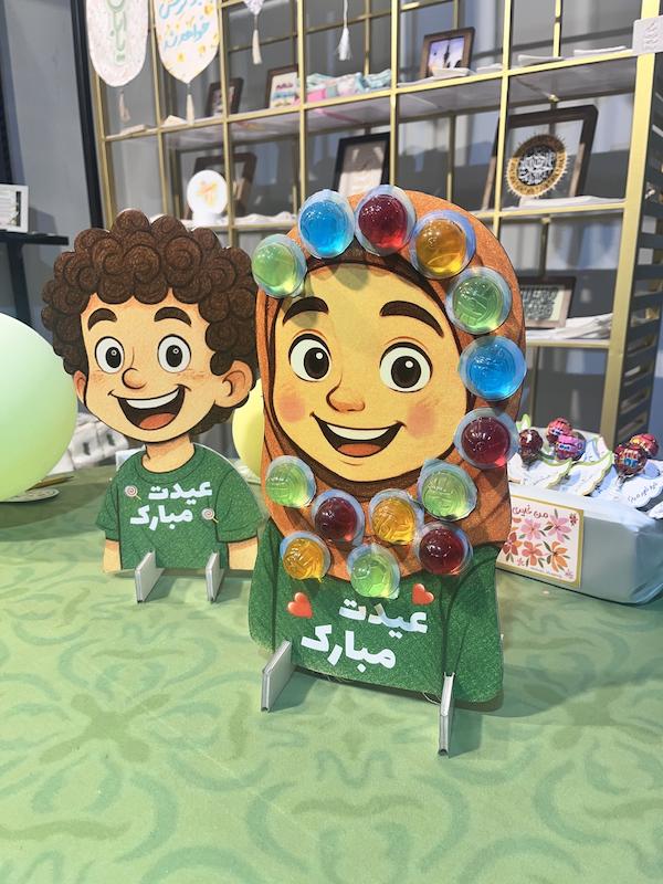 استند دخترک فوم بورد