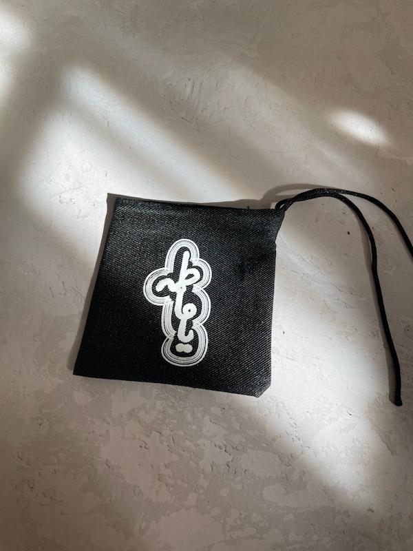 کیسه پارچه‌ ای مشکی یافاطمه طرح ابر 