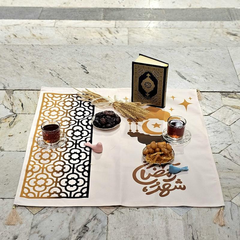 رانر / سفره مربع شهر رمضان