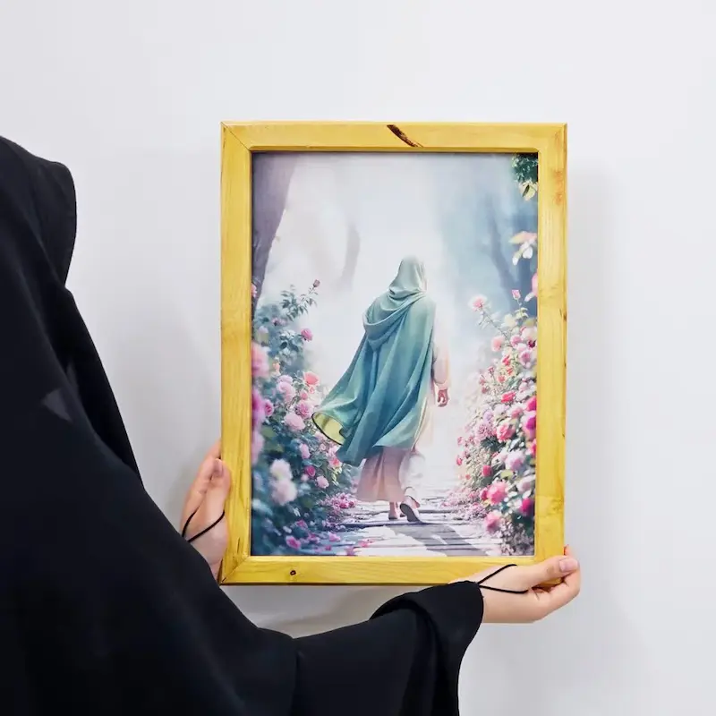 قاب تابلو مخمل حضرت ولی عصر(عج) در باغ گل محمدی