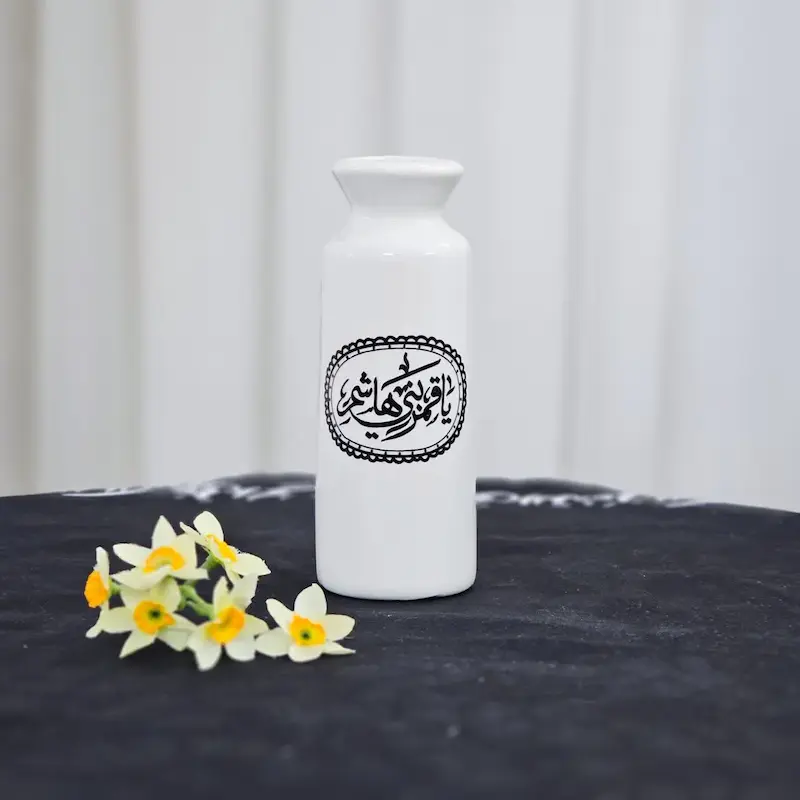 گلدان یا قمر بنی هاشم