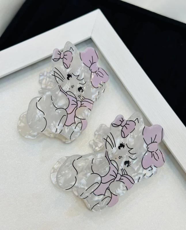 کلیپس گربه خجالتی