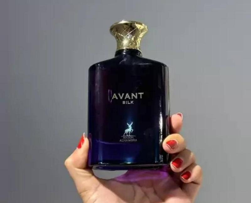 ادوپرفیوم زنانه آوانت سیلک الحمبرا مشابه کرید کویین او سیلک (AVANT SILK) حجم 100 میل
