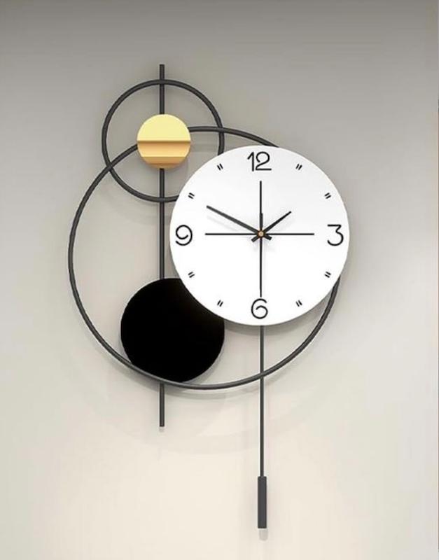 ساعت دیواری فلزی و‌چوبی کد ۱۰۱۲