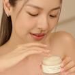 کرم ضد لک و درخشان کننده اکسیس وای مدل Dark Spot Correcting Glow Cream