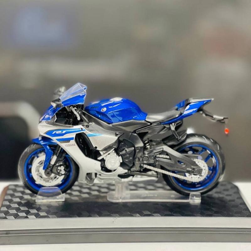 ماکت باپایه Yamaha R1