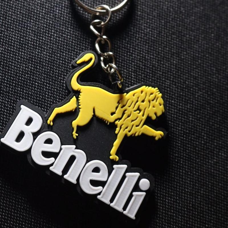 جاسویچی سیلیکونی ( Benelli ) در رنگ های مختلف 