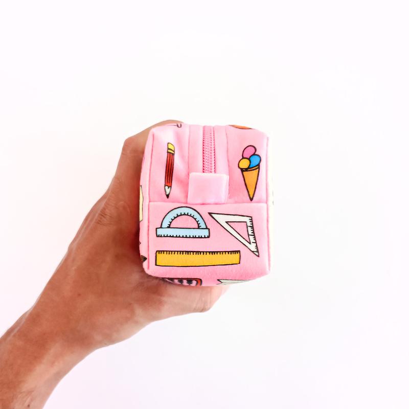 جامدادی مخمل طوطی دیزاین طرح Back to school