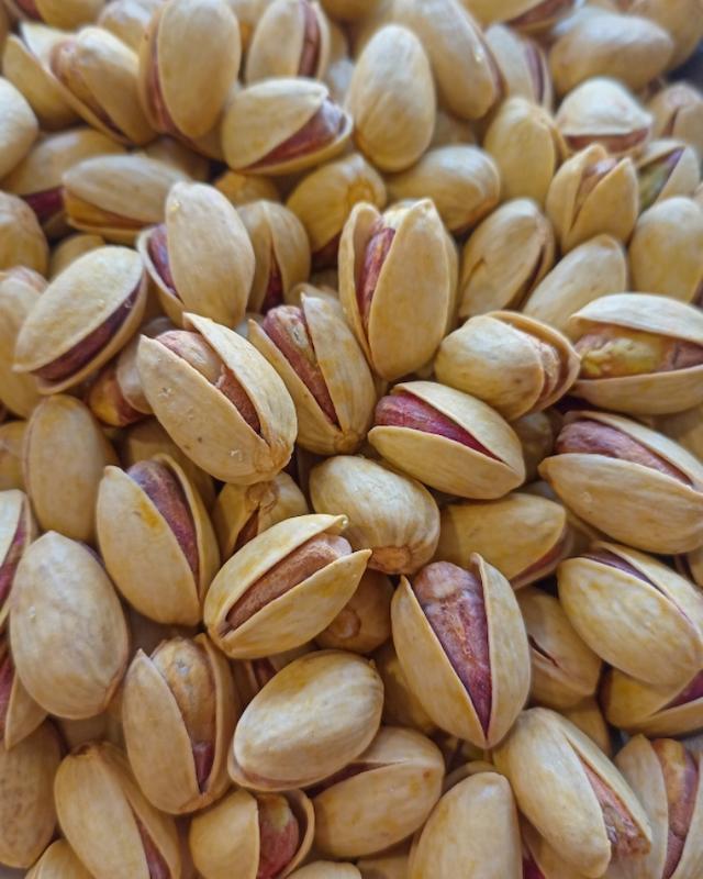 پسته احمد آقایی شور یک کیلویی