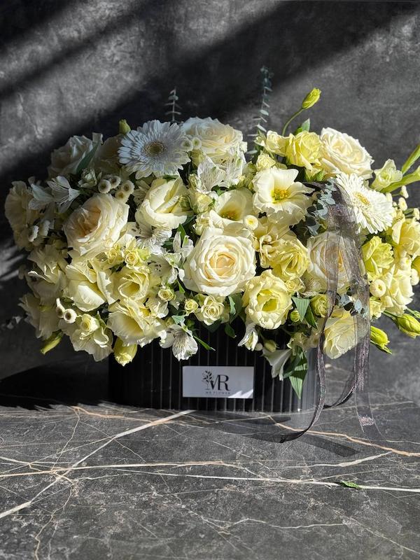 باکس گل ترحیم با روبان مشکی